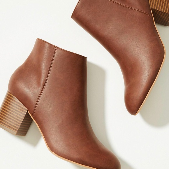 LOFT Shoes - Loft brown leather Ankle Booties